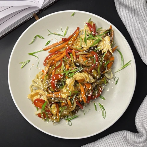 ВОК с лапшой и курицей